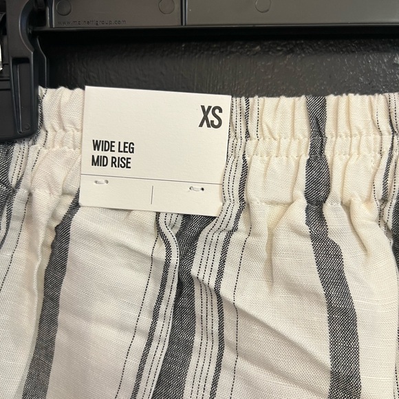 EXPRESS Striped Two-Piece Linen Set - White & Gray Pants and Bustier - Picture 6 of 9